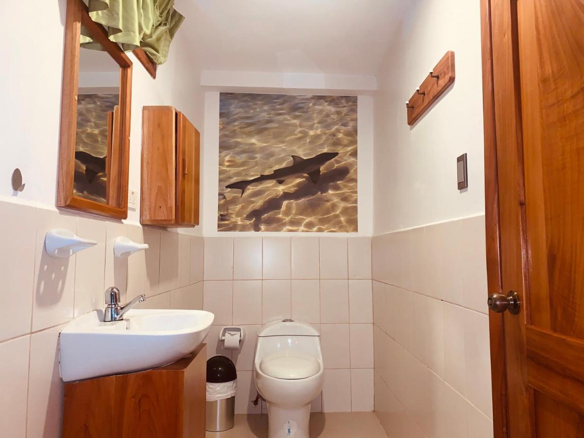 Hostal White House Galapagos Puerto Ayora  Luaran gambar