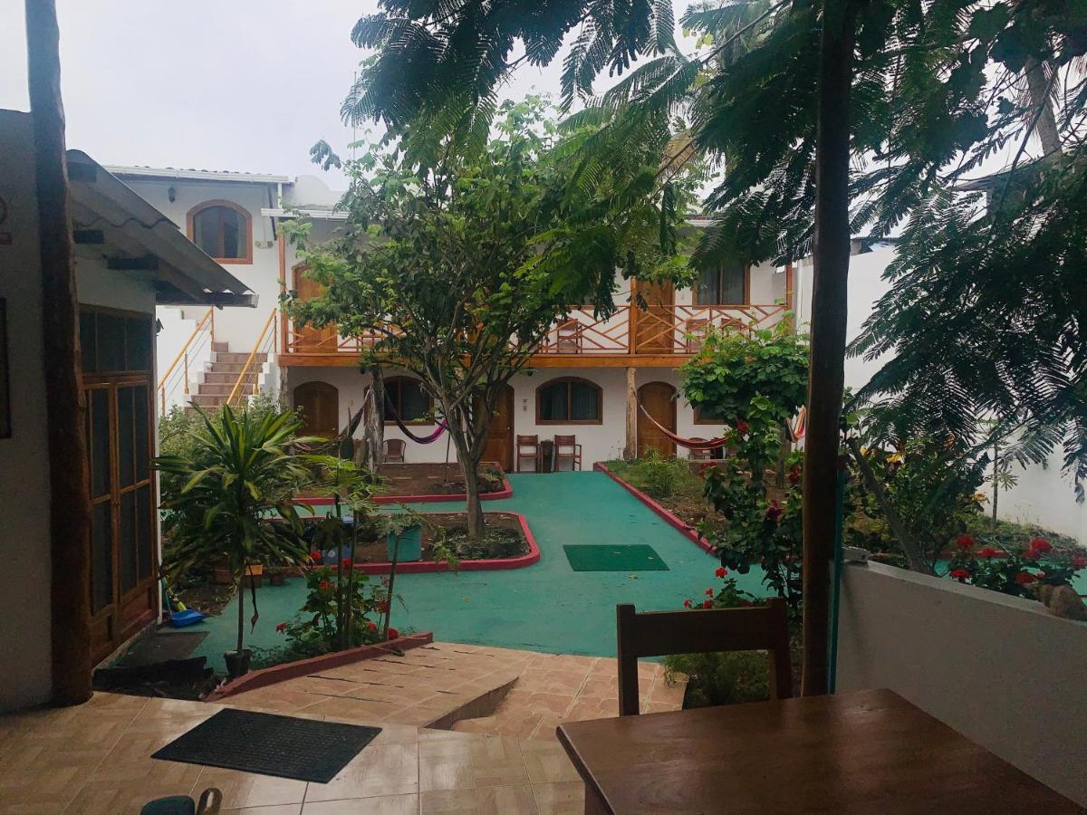 Hostal White House Galapagos Puerto Ayora  Luaran gambar
