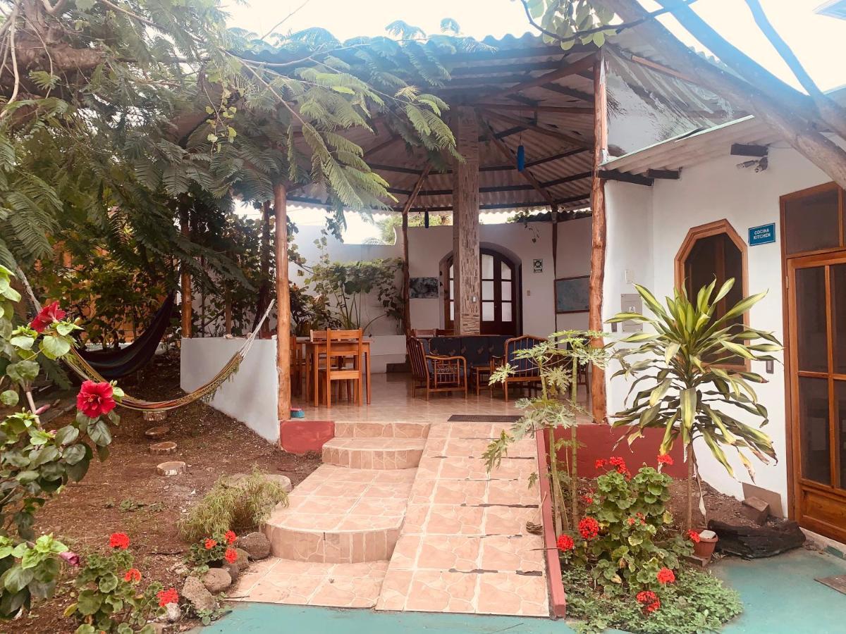 Hostal White House Galapagos Puerto Ayora  Luaran gambar