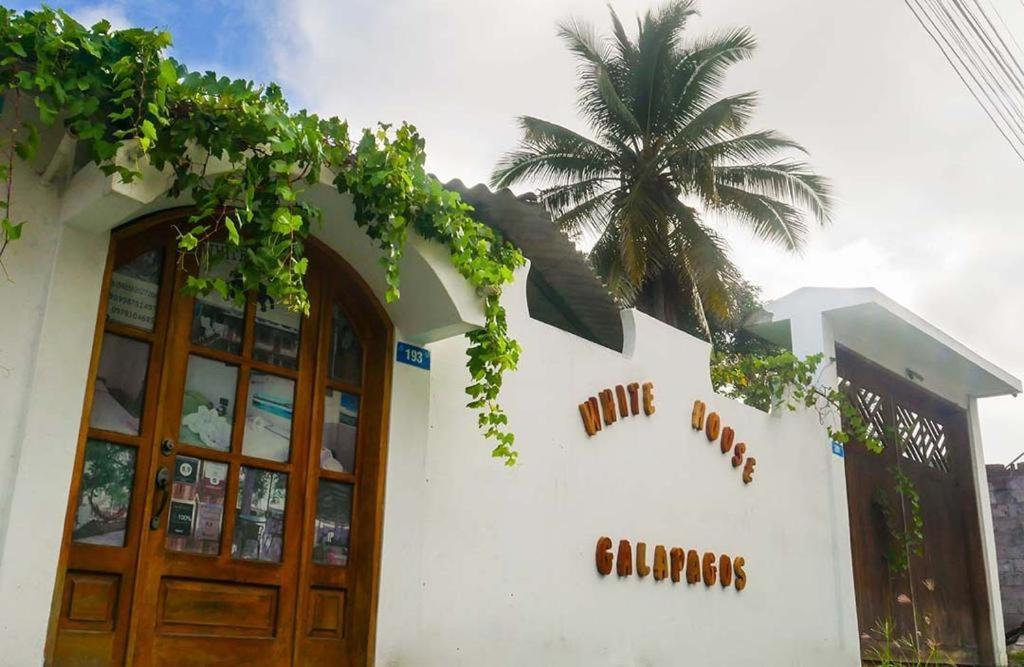 Hostal White House Galapagos Puerto Ayora  Luaran gambar