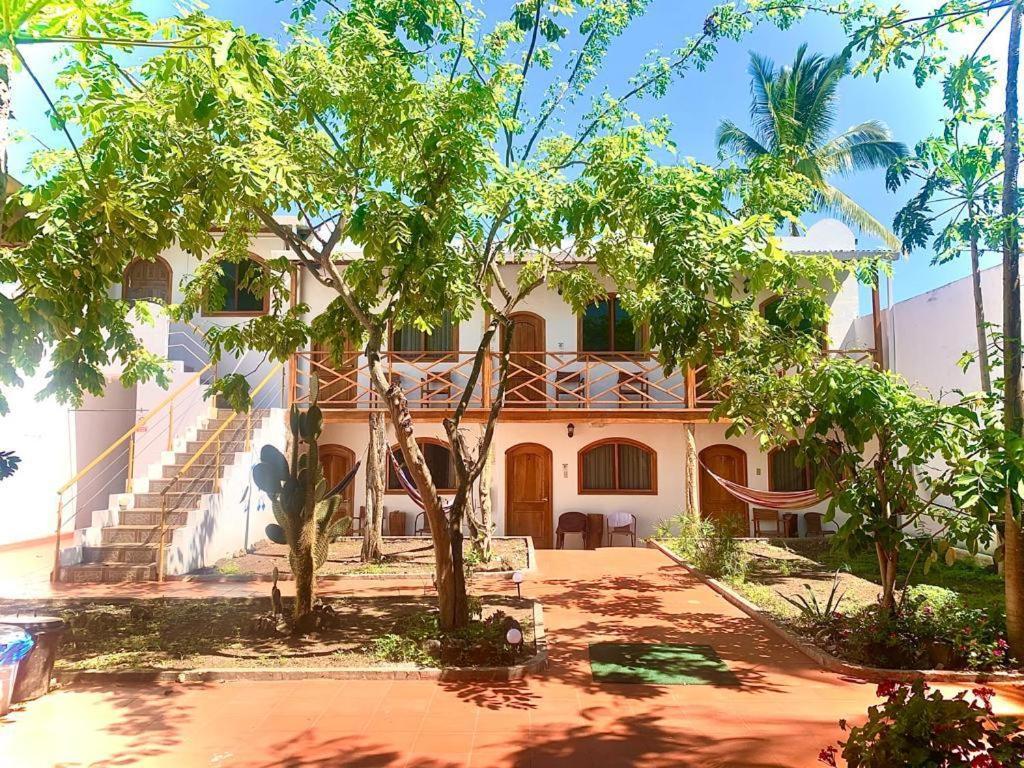Hostal White House Galapagos Puerto Ayora  Luaran gambar