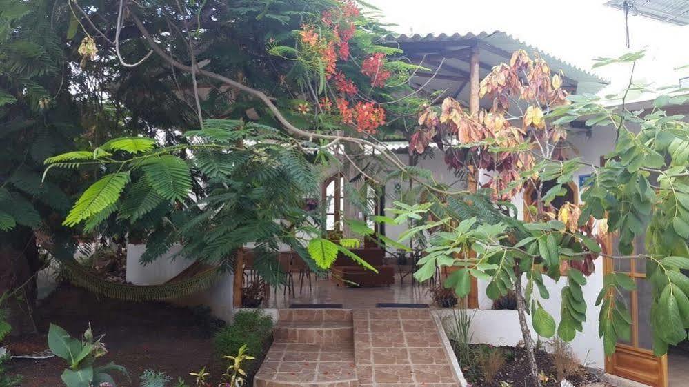 Hostal White House Galapagos Puerto Ayora  Luaran gambar